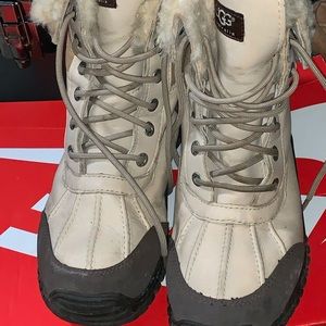 UGG Womens Winter Boots Sz 8Waterproof Tan & Brown